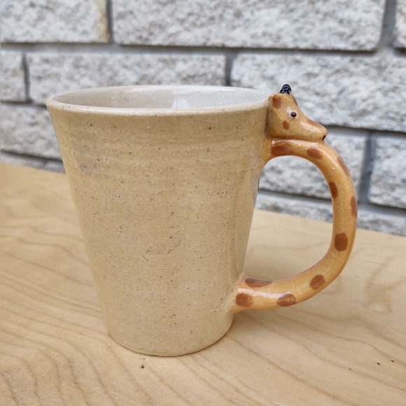 Stoneware Giraffe Mug (or Succulent Pot !) FLAW - Picture 8 of 9